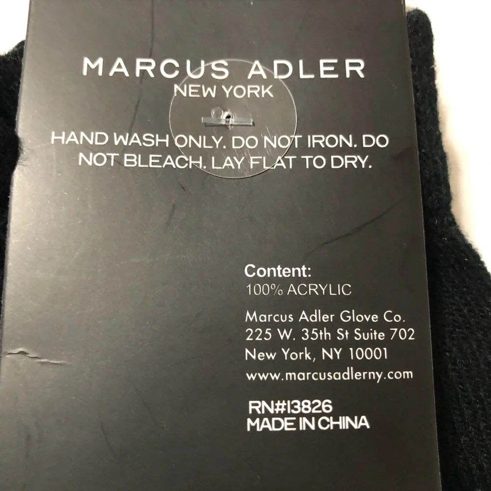 NWT Marcus Adler New York Collection Women’s 2PK Black & White Winter Glove Set